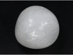 Лунный камень, галтовка, Индия (24*22*22 мм, 19 г) №26681