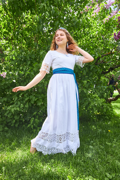 Платье  cо старинным кружевом "Галина"