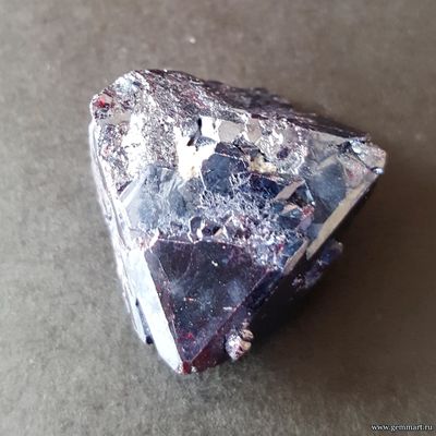 Куприт — кристаллы 34*30*16 мм