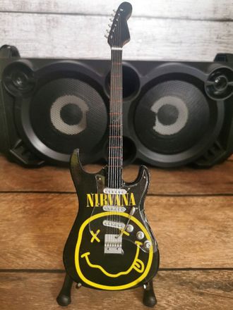 Модель № G5: гитара сувенирная на подставке &quot;Nirvana&quot;