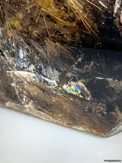 Рутил  в дымчатом кварце. Россия.   195*110*65мм