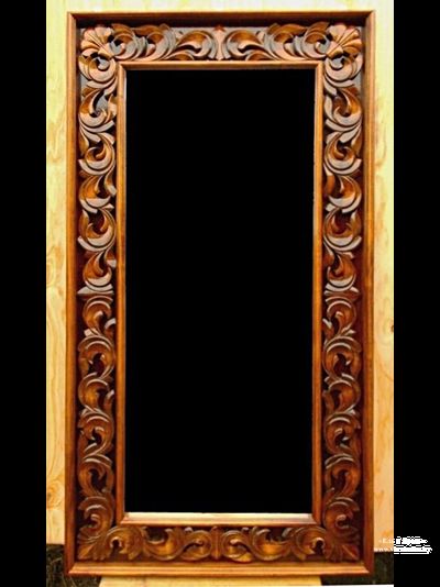 Рама для зеркала резная