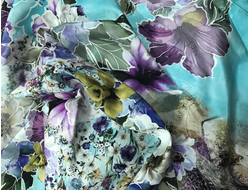 Шелк с цветочным принтом