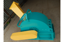 Крышка кожуха РДМ-600 оснащена двумя удобными рукоятками для ее открывания. 