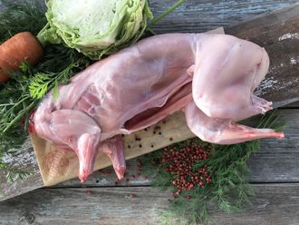 Мясо кролика (тушка ~ 2 кг, цена за кг 730 рублей)