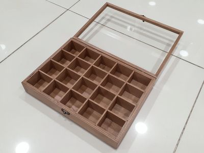 Коробка 20 ячеек, для коллекции камней и минералов