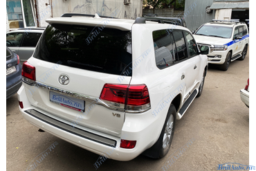Рестайлинг Land Cruiser 200 из 2011 в 2021 год (классика, темные фары)