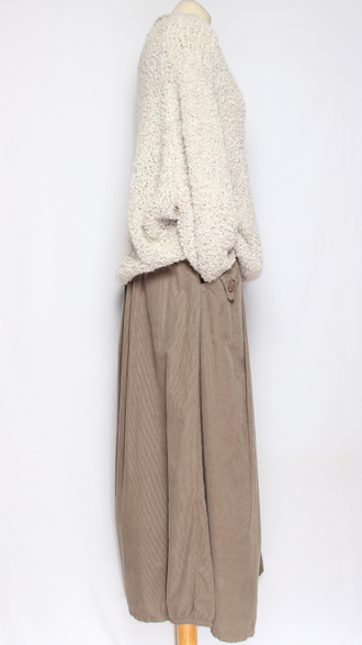 ЮБКА "Вельвет карманы клапаны" бежевая до р.54