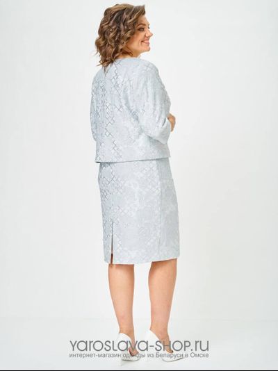 Нарядный женский комплект в голубом цвете, состоящий из жакета и платья