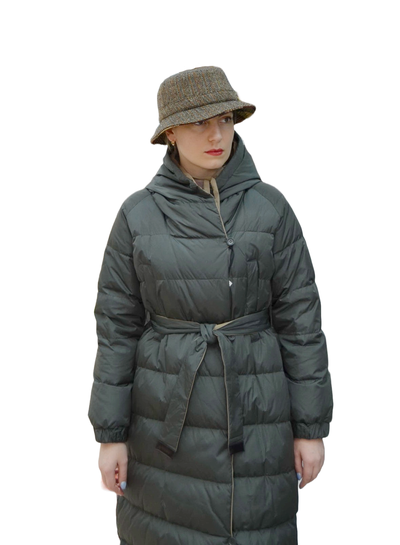 Шляпа и пуховик женский Италия