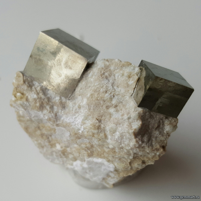 Пирит на породе. Испания.