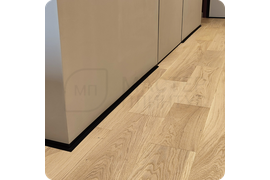 Стильный акцент: установка черного плинтуса Dollken WLK 20 для создания современного дизайна.