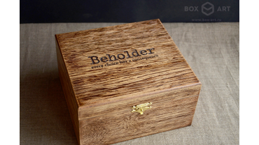 1018 Лазерная гравировка, покраска с эффектом старения. Бесцветный лак, шпон дуба. 