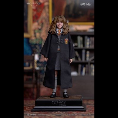 ПРЕДЗАКАЗ - Гермиона Грейнджер ("Гарри Поттер и Философский камень") - Коллекционная фигурка 1/6 Harry Potter LITE version Hermione (KJW003LHG) - JND Studios ?ЦЕНА: 47900 РУБ.?