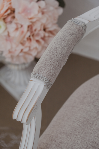 Кресло медальон