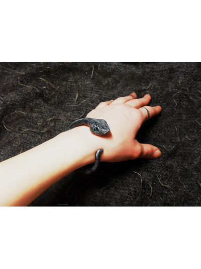 Хозяйка Сумеречного Леса. Браслет в виде змеи. Авторское украшение в анималистическом стиле