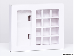 Коробка с окном под 12 конфет и плитку шоколада Белый 23,7 х 19,9 х 3,1 см
