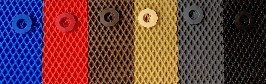 Цветные клипсы для ковриков Toyota Lexus