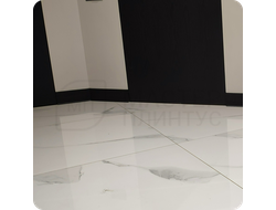 Плинтус ХДФ Dollken S100 100мм Х 2,575 м 1001/1144 Черный в интерьере 4