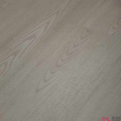 SPC ламинат Respect Дуб Морозный 4218 43 класс толщина 5 мм с фаской и подложкой замковый 2.2448 м2
