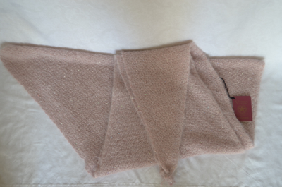 rozoviy-sharf-platok-s-payetkami-vyazaniy-italiya-vizio-6709-st