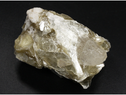 Мусковит, необработанный "дикий" образец, Бразилия (49*32*32 мм, 66 г) №36382