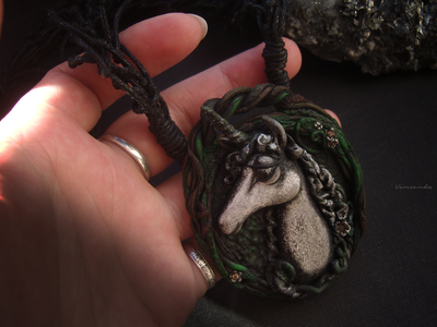 Короткое колье "Единорог. Сказки Сумеречного леса"