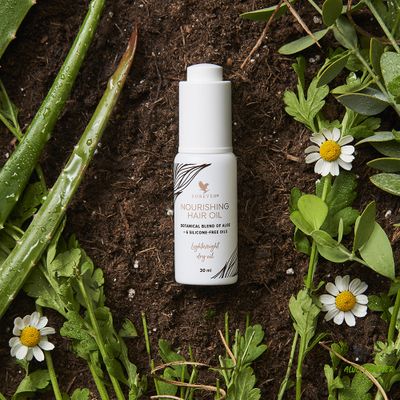 Nourishing Hair Oil - Питательное масло для волос с алоэ вера и шестью растительными маслами