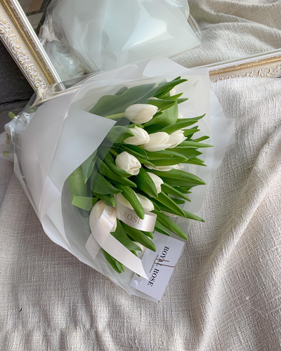 Букет из белых тюльпанов 25 шт