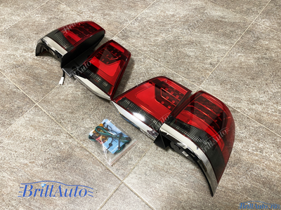 Cтопы Toyota Land Cruiser 200 07-15 в стиле 21 года LED (красные с темным низом)