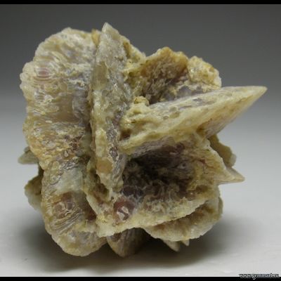 Кварц по селениту. США. 25*25*25мм.