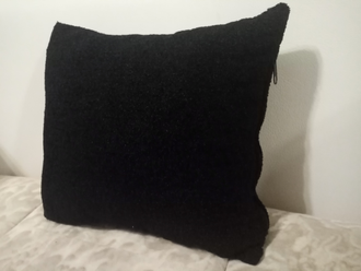 Подушка декоративная черная (астра)