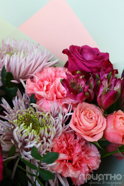 Букет цветов на 8 марта № 701