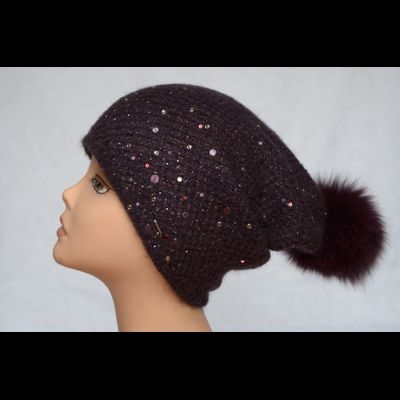 Сливовая шапка Vizio 6161 с помпоном и украшениями фото