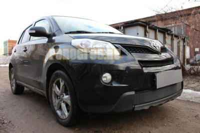 Защита радиатора Toyota Urban Cruiser 2009- black верх