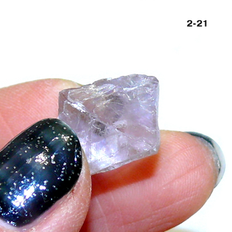 Флюорит натуральный (кристалл) №2-21: 4,2г - 18*17*17мм