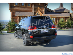 Комплект обвесов Executive Black & White Toyota Land Cruiser 200 2016+