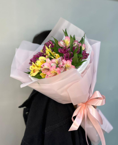 Букет из альстромерий  «‎S»‎