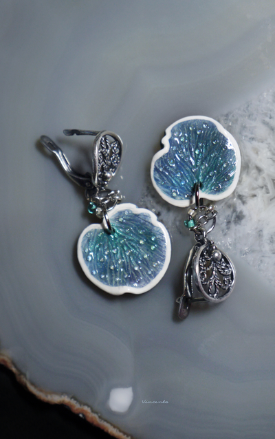 "Кувшинка Хрустальная. Из книги фей". Волшебные серьги с филигранью