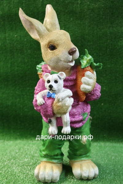 Кролик с игрушкой  58*29см   3кг   полистоун Россия  2899/012438*