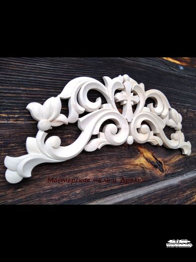 Резное навершие домашнего иконостаса