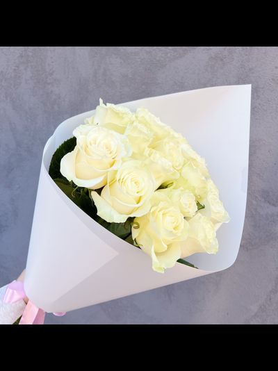 Букет белых роз Эквадор премиум 15 шт