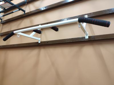 Турник с 3 хватами с неопреновыми ручками (TUR-004n)