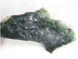 Серпентин, необработанный, дикий образец, Россия, КЧР, Урупский район (75*35*7 мм, 10 г) №37599