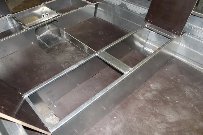 Моторная лодка из алюминия под заказ в Екатеринбурге. Lotos 360