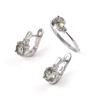 Комплект из серебра 925 пробы с александритами и цирконами(СЛ608)