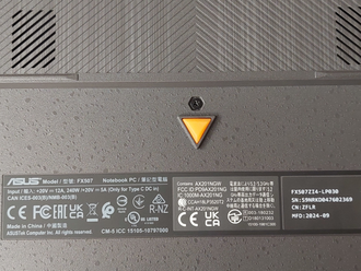 ASUS  TUF Gaming FX507ZI4-LP030 ( 15.6 FHD IPS 144Hz  Core i7-12700H RTX4070(8Gb) 16Gb 512+512Гб SSD )