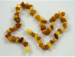 Детские бусы из натурального необработанного янтаря через узелок арт.22 (модификация 1)