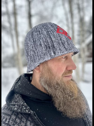 Шапка банная - шерсть мериноса 100% вязаная с вышивкой