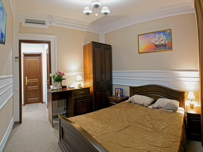 Севастополь «И мирный зов святынь и цитаделей слава»